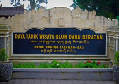 Le Temple d'Ulun Danu à Bali