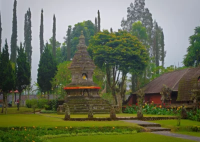 Le Temple d'Ulun Danu à Bali