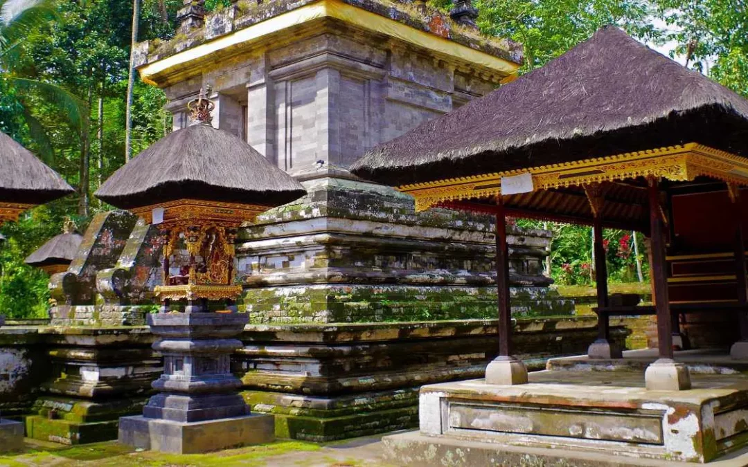 Temple de Mengening