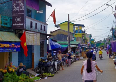 A vélo vers le Marché de Dong Ba