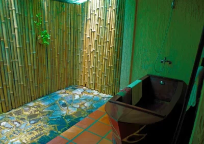 Salle de bain de plein air privative du Mekong lodge