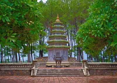 La Pagode de Thien Mu sur la rivière des parfums