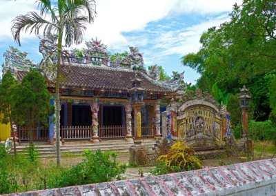 Les rives de la rivière des parfums